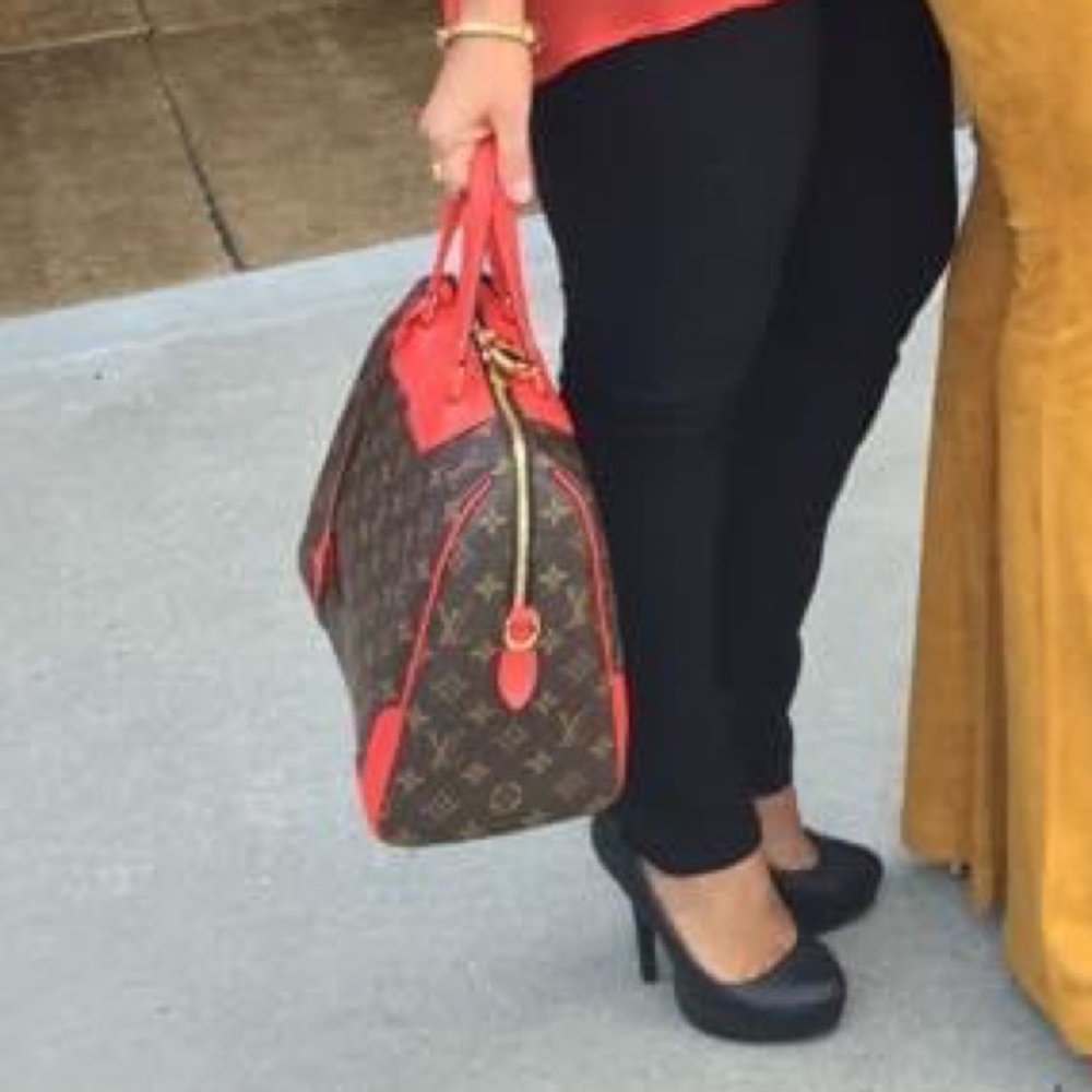 Authentic Louis Vuitton - Picture 2 of 12